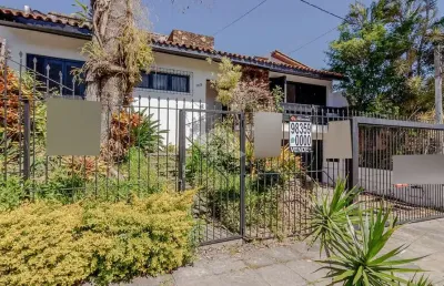 Casa com 4 quartos à venda na Rua Professor Fernando Carneiro, 102, Três Figueiras, Porto Alegre