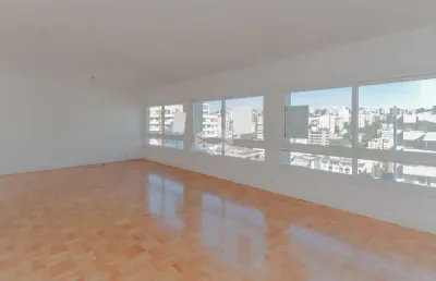 Clássico e imponente no coração do moinhos de vento