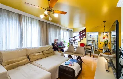 Cobertura triplex com 4 dormitórios, sendo 3 suítes master, 360m² privativos, 3 vagas no  bairro petrópolis.