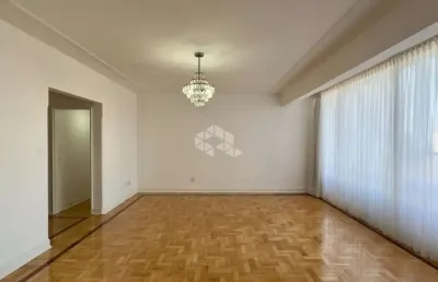 Apartamento à venda, 3 dormitórios, 1 vaga de garagem, no bairro centro histórico em porto alegre/rs.
