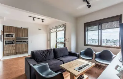 Vista deslumbrante, localização perfeita! um imóvel pronto para ser seu! com 2 dormitórios, suíte, sala com split e uma cozinha equipada, este apartam