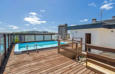 Cobertura imponente com vista panorâmica e piscina privativa na rua professor cristiano fischer