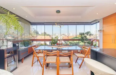 Totalmente reformado e decorado, pronto para morar!