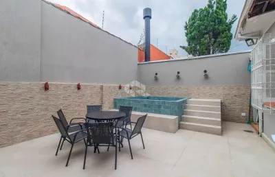 Casa com 3 quartos à venda na Rua Onze de Agosto, 110, São João, Porto Alegre