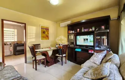 Casa com 3 quartos, suíte, salas, vagas de garagem, 191m²  no jardim lindóia em porto alegre.