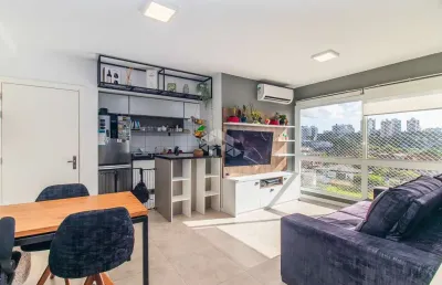 Apartamento com 2 quartos à venda na Rua Bezerra de Menezes, 623, Passo da Areia, Porto Alegre