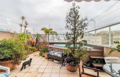 Cobertura exclusiva com piscina privativa e localização nobre