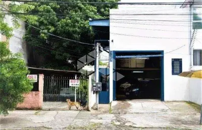 Terreno com 2 casas e 1 galpão em são joão, porto alegre