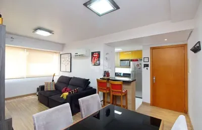 Lindo apartamento, mobiliado e reformado, de 2 dormitórios, 1 vaga de garagem!