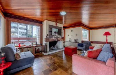 Cobertura com piscina, 4 dormitórios, 4 vagas e 2 elevadores!