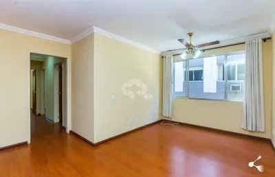 Impecável  apartamento  de  três  dormitórios com  suit  e dep. emp.
