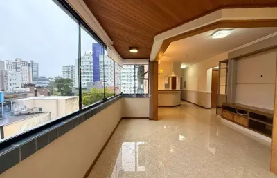 Apartamento com 75m2 privativos com 2 dorms e 1 vaga dupla no petrópolis.