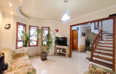 Casa de 4 dormitórios com 2 vagas em condomínio fechado no ecoville