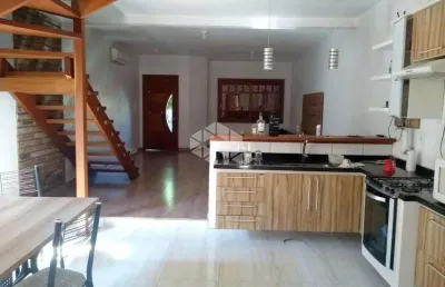 Casa de 176m² localizado no residencial pitangueiras bairro harmonia em canoas