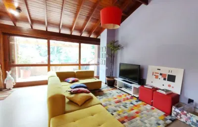 Casa 05 dormitórios ,02 suítes , 05 vagas e com 260m² no bairro são sebastião