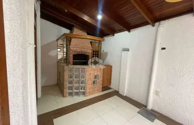 Apto de 3 dorms - terreo com churrasqueira - 1 vaga de garagem rotativa - bairro partenon