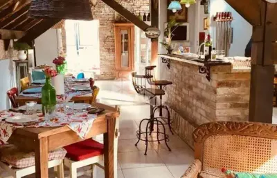 Casa com 3 quartos à venda na Rua Comendador Coruja, 389, Floresta, Porto Alegre