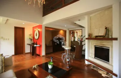 Casa 3 dormitórios, 1 suite com vaga, piscina  no jardim planalto!