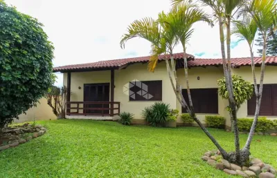 Casa de 03 dormitórios, suíte e 205m² no bairro  harmonia em canoas