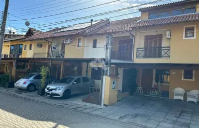 Casa em condomínio fechado com 2 quartos à venda na Avenida Edgar Pires de Castro, 1286, Hípica, Porto Alegre