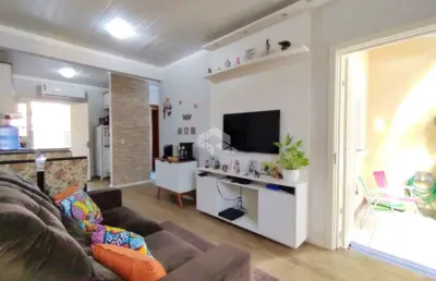 Excelente casa  semi mobiliada em condomínio,  02 dormitórios e 02 vagas cobertas com 65,28m² privativos no bairro olaria em canoas.