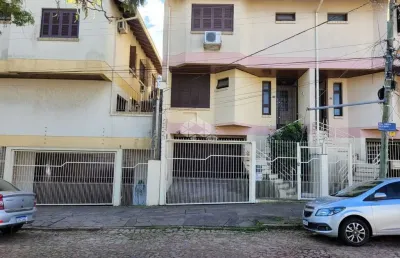 Casa com 3 quartos à venda na Travessa Olintho Sanmartin, 30, Vila Ipiranga, Porto Alegre