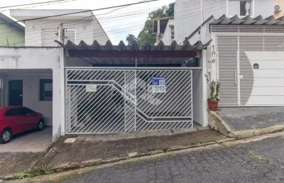 Casa a venda com dois dormitórios, dois banheiros e duas vagas