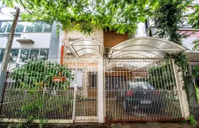 Casa com 3 quartos à venda na Avenida Taquara, 428, Petrópolis, Porto Alegre
