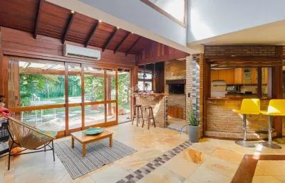 Casa com 4 quartos à venda na Rua Conde da Figueira, 553, Vila Jardim, Porto Alegre