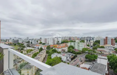 Apartamento com 3 quartos à venda na Rua Roque Calage, 247, Passo da Areia, Porto Alegre