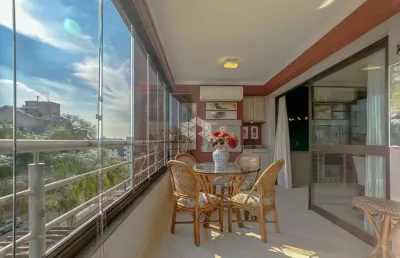 3 dormitórios, 1 suite, sacada ampla com churrasqueira , condominio com infra.
