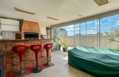 Cobertura 3 dormitórios com suíte, excelente localização, andar alto com vista.