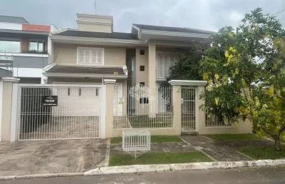 Sobrado com 3 dormitórios no bairro moinhos de vento