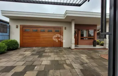 Casa com 158,53m² com quiosque no bairro santa catarina