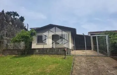 Casa com 03 dormitórios no bairro são luiz em farroupilha