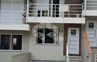 Sobrado triplex com 02 dormitorios no bairro são josé
