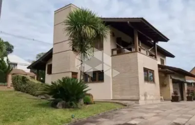 Casa com 300m2 localizada no bairro são luiz em caxias do sul