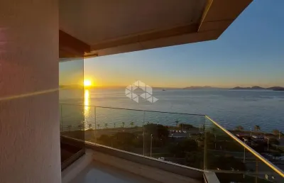 Apartamento com 3 suítes (sendo 1 master), 3 vagas de garagem na beira-norte em florianópolis/sc.