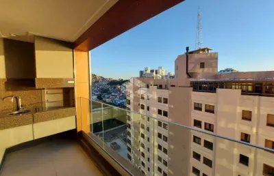 Apartamento com 3 suítes (sendo 1 master), 2 vagas de garagem na beira-norte em florianópolis/sc.