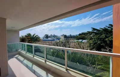 Apartamento com 3 suítes, 2 vagas de garagem na beiramar em florianópolis/sc.