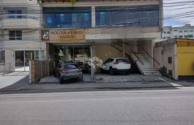 Casa comercial com 153,99 m² no centro de florianópolis