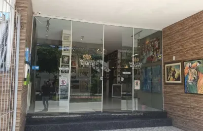 Casa comercial com 153,99 m²  no centro de florianópolis, com piso cerâmica. - sc