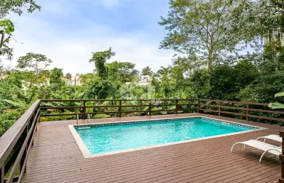 Apartamento triplex mobiliado  com 4 dormitorios sendo 2 suítes lagoa da conceição