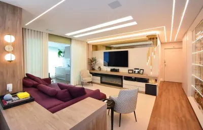 Belíssimo apartamento semi-mobiliado no bairro centro próximo ao shopping beiramar com 3 suítes e 2 vagas de garagem.