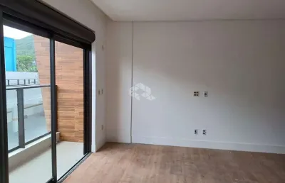 Studio moderno com 1 quarto e móveis planejados no bairro saco grande em florianópolis/sc - oportunidade imperdível!