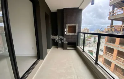 Apartamento de alto padrão com 3 suítes e vista parcial para o mar em florianópolis