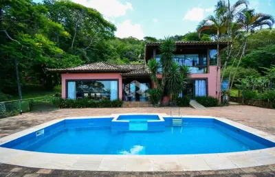 Casa de alto padrão com 4 quartos sendo 1 suíte na lagoa da conceição de florianópolis/sc