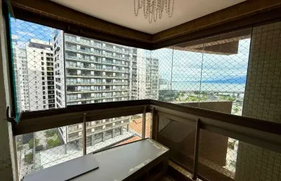 Apartamento mobiliado com 3 quartos vista para o mar e localização privilegiada no centro de florianópolis/sc