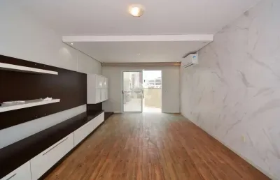 Apartamento semimobiliado com 3 quartos sendo 2 suítes e 2 vagas de garagem no córrego grande em florianópolis/sc