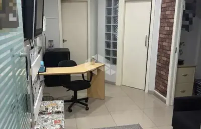 Sala comercial no canto em florianópolis pronta para o seu negócio